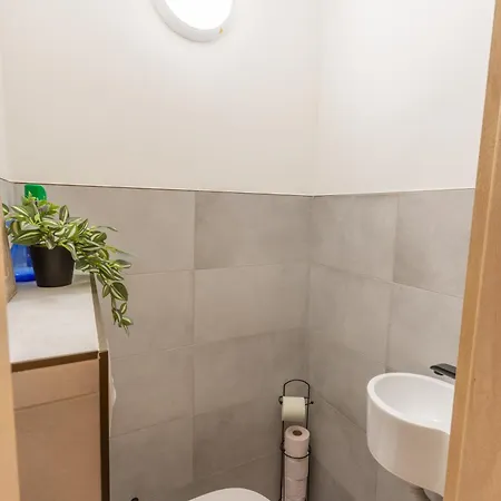 Apartamento Quiet In The Bustling Center